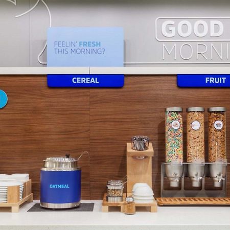 Holiday Inn Express Hotel & Suites Defiance By Ihg Екстериор снимка