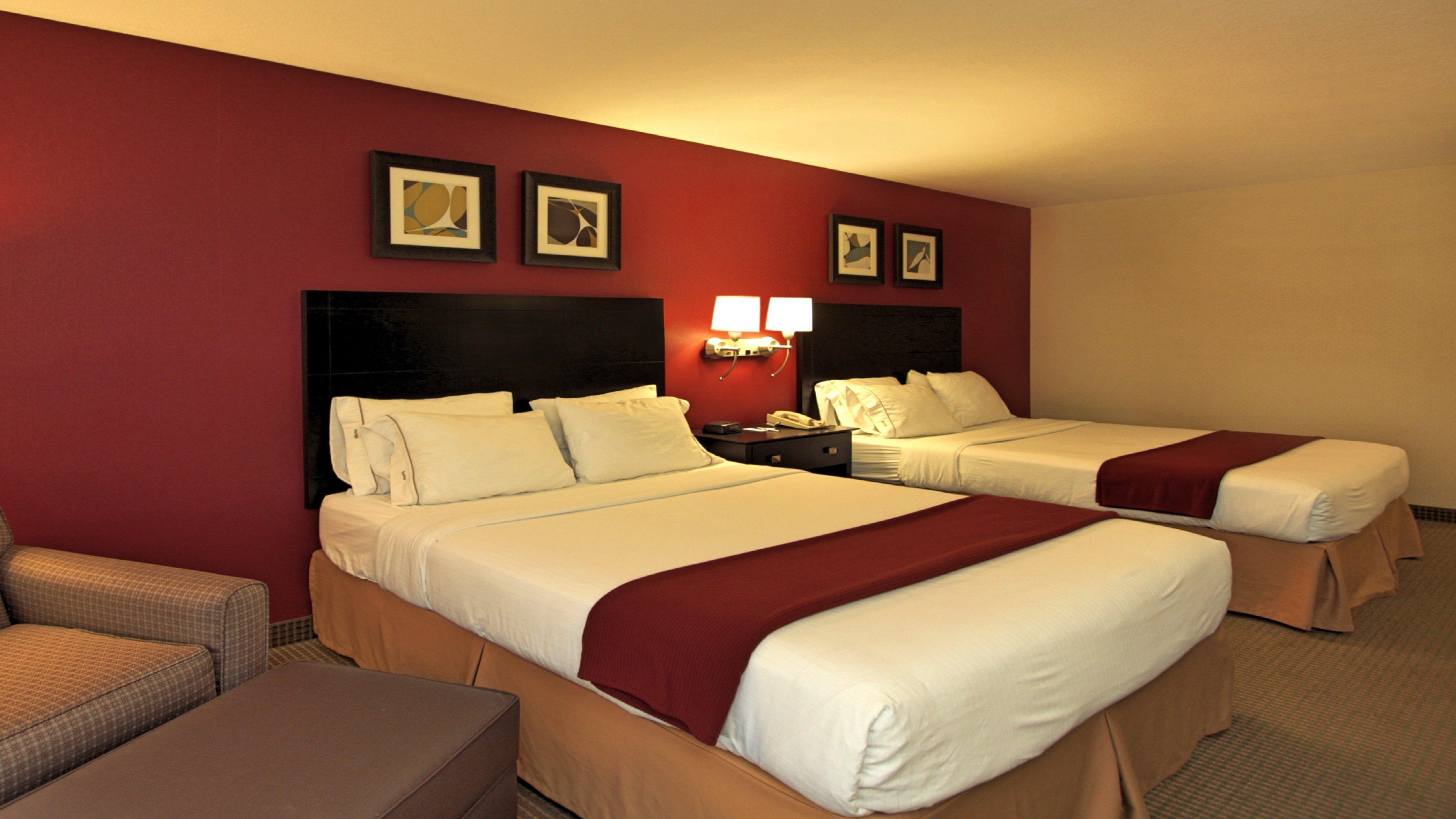 Holiday Inn Express Hotel & Suites Defiance By Ihg Екстериор снимка
