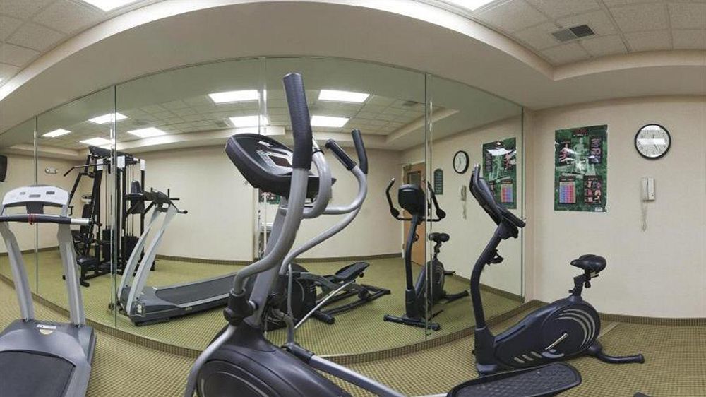 Holiday Inn Express Hotel & Suites Defiance By Ihg Екстериор снимка